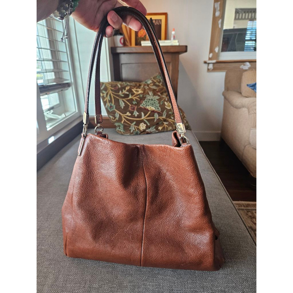 Coach Madison Phoebe shoulder bag. Style 26224 - Picture 2 of 12